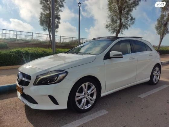 מרצדס A-Class A200 AMG FL אוט' 1.6 (156 כ"ס) בנזין 2017 למכירה בנתניה