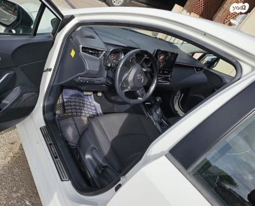 טויוטה קורולה הייבריד Sun סדאן אוט' 1.8 (98 כ''ס) בנזין 2020 למכירה בנורדיה