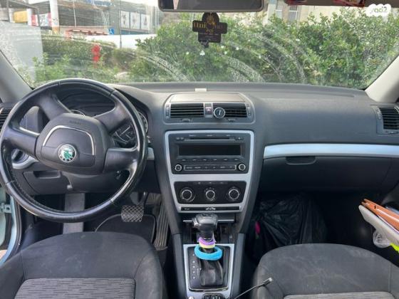 סקודה אוקטביה Ambiente אוט' 1.4 (122 כ''ס) בנזין 2010 למכירה ברמת גן