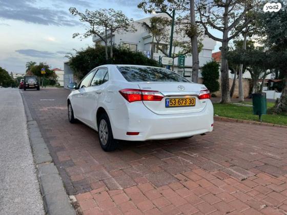 טויוטה קורולה Sun אוט' 1.6 (132 כ"ס) בנזין 2014 למכירה בתל אביב יפו