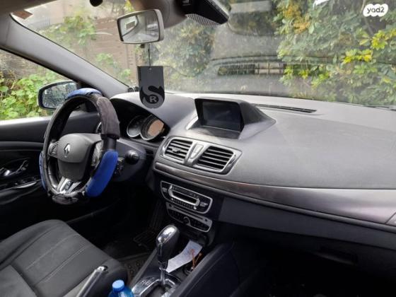רנו מגאן אסטייט/ גראנד טור Expression אוט' 1.2 (132 כ''ס) בנזין 2016 למכירה במורשת