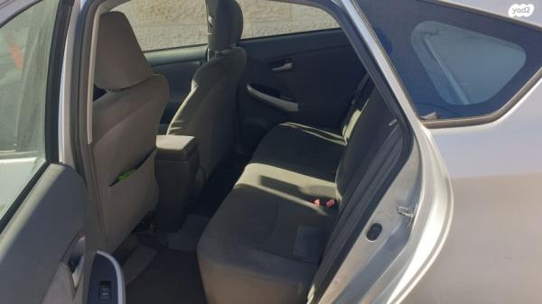 טויוטה פריוס GLI הייבריד אוט' 1.8 (99 כ"ס) בנזין 2012 למכירה בנווה דניאל