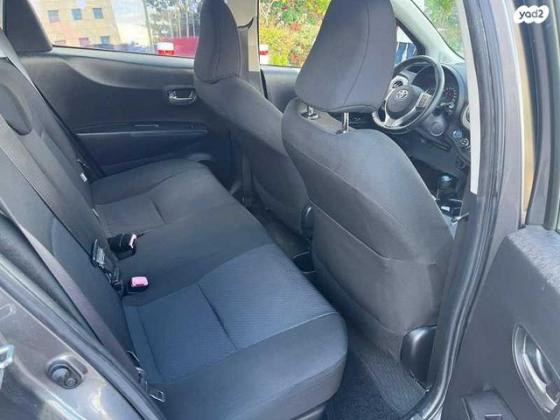 טויוטה יאריס הייבריד Hybrid אוט' 1.5 (74 כ''ס) בנזין 2014 למכירה ברעננה