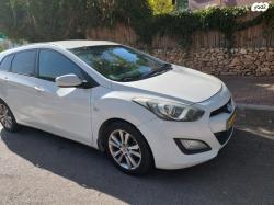יונדאי i30 Inspire סטיישן אוט' 1.6 (135 כ"ס) בנזין 2014 למכירה בבית 