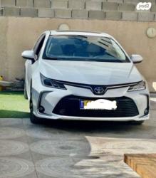 טויוטה קורולה הייבריד Limited סדאן אוט' 1.8 (98 כ''ס) בנזין 2022 ל