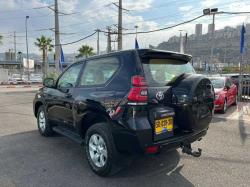 טויוטה לנד קרוזר קצר 4X4 Select SR אוט' דיזל 3.0 (190 כ''ס) דיזל 2014 