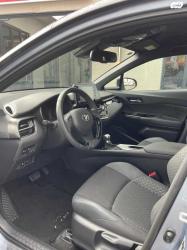 טויוטה C-HR Chic הייבריד אוט' 1.8 (98 כ"ס) בנזין 2023 למכירה בראשו
