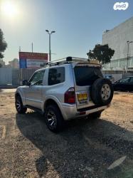 מיצובישי פג'רו קצר 4X4 GLS אוט' דיזל 5 מק' 3.2 (160 כ''ס) דיזל 2004 ל