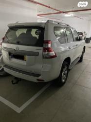 טויוטה לנד קרוזר ארוך 4X4 Luxury 5 אוט' דיזל 5 מק' 2.8 (177 כ"ס) דיז