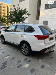 מיצובישי אאוטלנדר Instyle אוט' 7 מק' 2.0 (150 כ"ס) בנזין 2021 למכיר