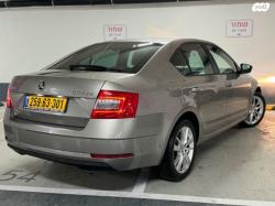 סקודה אוקטביה Exclusive אוט' 1.4 (150 כ"ס) בנזין 2017 למכירה בנצרת 