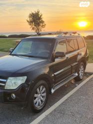 מיצובישי פג'רו ארוך 4X4 Dakar אוט' דיזל 7 מק' 3.2 (200 כ''ס) דיזל 200