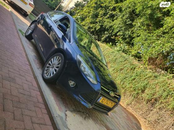 פורד פוקוס Titanium הצ'בק אוט' 2.0 (170 כ''ס) בנזין 2013 למכירה בכפר סבא