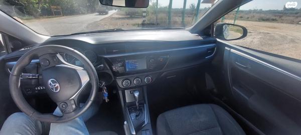 טויוטה קורולה Sun אוט' 1.6 (132 כ"ס) בנזין 2015 למכירה בפתח תקווה