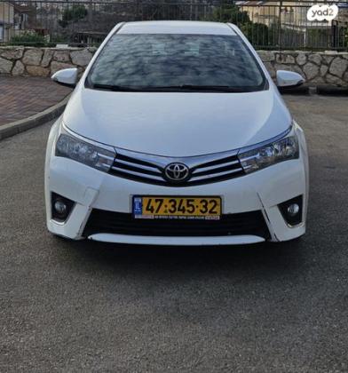 טויוטה קורולה GLI-FL אוט' 1.6 (132 כ''ס) [2013-2016] בנזין 2015 למכירה בצור הדסה
