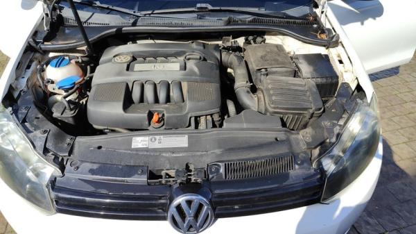 פולקסווגן גולף Trendline אוט' 5 דל' 1.6 (102 כ''ס) בנזין 2011 למכירה בכפר סבא