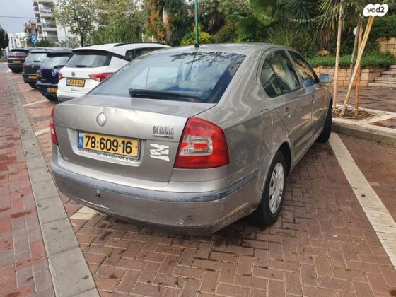 סקודה אוקטביה Ambiente הצ'בק אוט' 1.6 (102 כ''ס) בנזין 2007 למכירה בהוד השרון