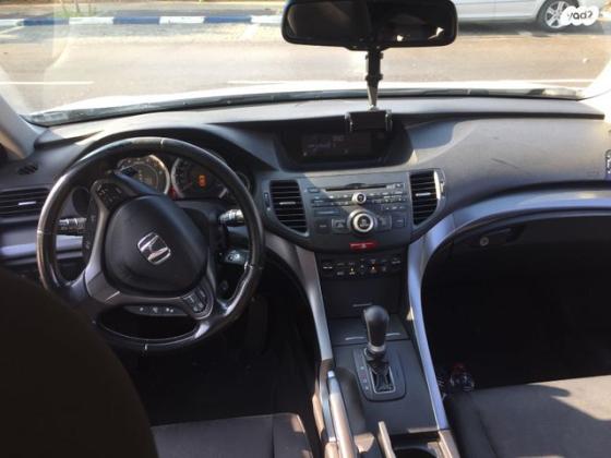 הונדה אקורד Luxury אוט' 2.0 (156 כ''ס) בנזין 2014 למכירה ברמת גן