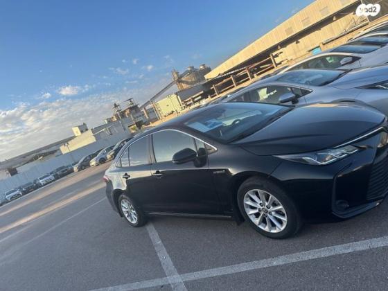 טויוטה קורולה הייבריד Sun סדאן אוט' 1.8 (98 כ''ס) בנזין 2021 למכירה בקרית גת