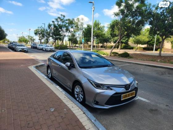 טויוטה קורולה הייבריד Sense סדאן אוט' 1.8 (98 כ''ס) בנזין 2019 למכירה בעכו