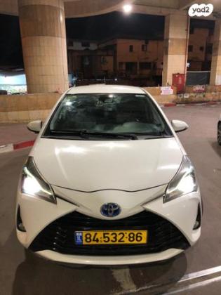 טויוטה יאריס הייבריד Style אוט' 1.5 (73 כ"ס) בנזין 2019 למכירה בשדות ים