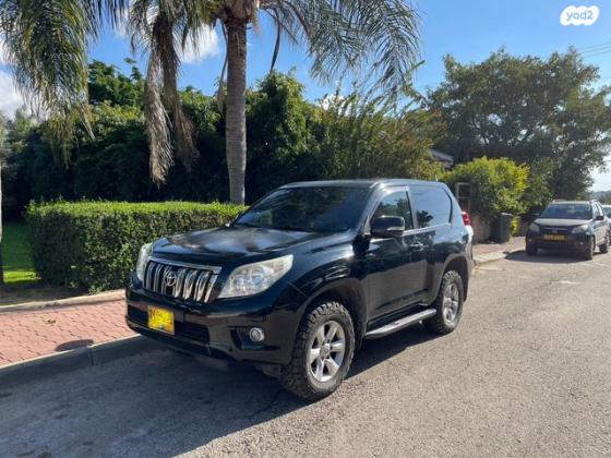 טויוטה לנד קרוזר קצר 4X4 Select אוט' דיזל 3.0 (173 כ''ס) דיזל 2010 למכירה בסביון