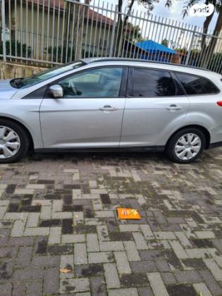 פורד פוקוס Trend סטיישן אוט' 1.6 (125 כ''ס) בנזין 2014 למכירה בנס ציונה
