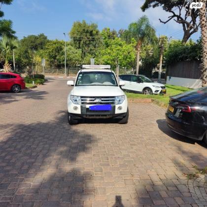 מיצובישי פג'רו ארוך 4X4 Limited אוט' 7 מק' 3.8 (250 כ''ס) בנזין 2009 למכירה בתל אביב יפו