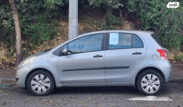 טויוטה יאריס Terra ידני 1.3 (100 כ"ס) בנזין 2010 למכירה בחיפה