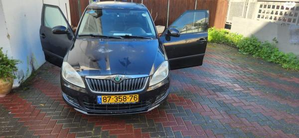 סקודה פאביה Ambiente ידני 1.4 (86 כ''ס) בנזין 2012 למכירה בקרית אתא