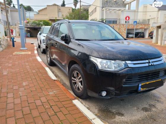 מיצובישי אאוטלנדר Instyle אוט' 7 מק' 2.0 (150 כ"ס) בנזין 2015 למכירה בעלי זהב