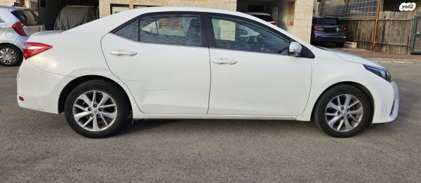 טויוטה קורולה GLI-FL אוט' 1.6 (132 כ''ס) [2013-2016] בנזין 2015 למכירה בצור הדסה