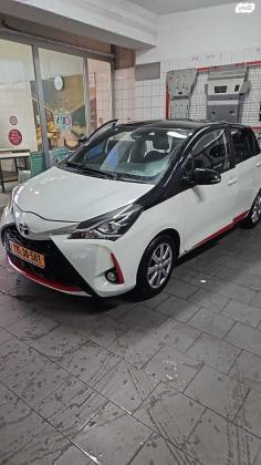טויוטה יאריס Black Top אוט' 1.5 (112 כ"ס) בנזין 2017 למכירה בנתניה