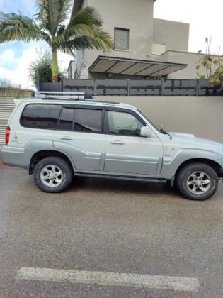 יונדאי טאראקן 4X4 GLS LTH אוט' דיזל 7 מק' 2.9 (165 כ''ס) דיזל 2006 למכירה בגן יבנה