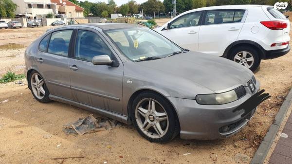 סיאט לאון Top Sport ידני 5 דל' 1.8 (180 כ''ס) בנזין 2003 למכירה בראשון לציון