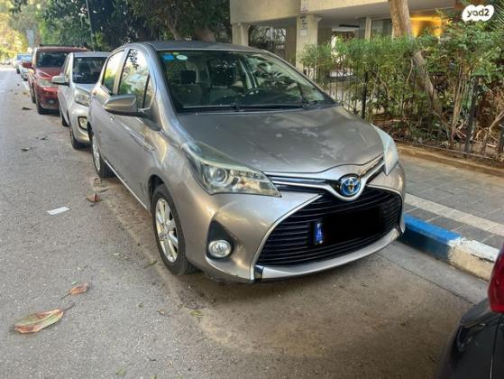 טויוטה יאריס הייבריד Hybrid אוט' 1.5 (74 כ''ס) בנזין 2015 למכירה בתל אביב יפו