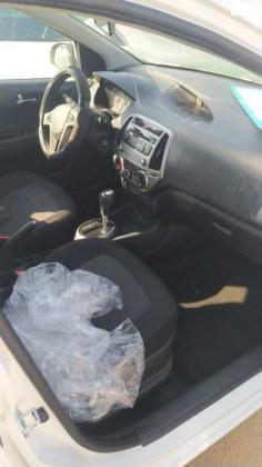 יונדאי i20 Insight אוט' 1.4 (100 כ"ס) בנזין 2014 למכירה בבאר שבע