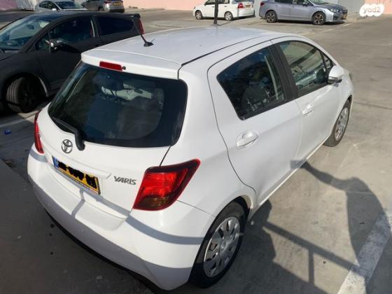 טויוטה יאריס Sol אוט' 1.3 (99 כ"ס) בנזין 2015 למכירה ברחובות