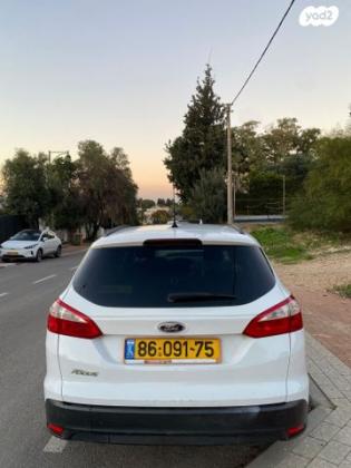 פורד פוקוס Trend סטיישן אוט' 1.6 (125 כ''ס) בנזין 2012 למכירה בגדרה