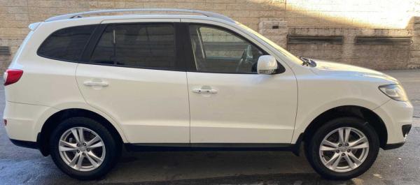יונדאי סנטה פה 4X4 Executive אוט' בנזין 7 מק' 2.3 (174 כ''ס) בנזין 2011 למכירה בירושלים