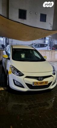 יונדאי i30 Inspire סטיישן אוט' 1.6 (135 כ"ס) בנזין 2015 למכירה ברחובות