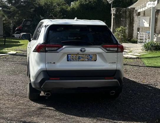 טויוטה RAV4 הייבריד E-xperience הייבריד 5 דל' אוט' 2.5 (178 כ''ס) בנזין 2021 למכירה בבני ציון