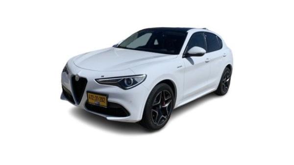 אלפא רומיאו סטלויו 4X4 Veloce AWD אוט' 2.0 (280 כ''ס) בנזין 2021 למכירה ב