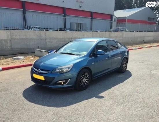 אופל אסטרה Berlina Enjoy סדאן אוט' 1.4 (140 כ"ס) בנזין 2013 למכירה בחיפה