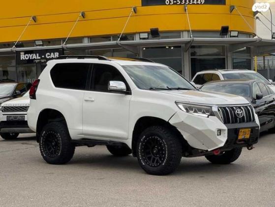 טויוטה לנד קרוזר קצר 4X4 Luxury אוט' דיזל 2.8 (177 כ"ס) דיזל 2016 למכירה בחולון