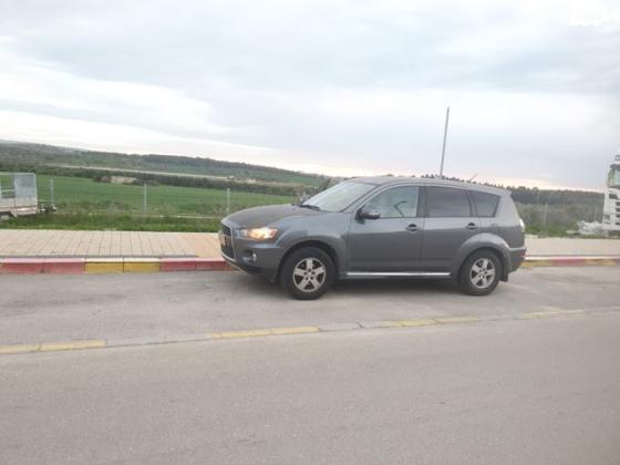 מיצובישי אאוטלנדר Invite אוט' 5 מק' 2.0 (147 כ''ס) בנזין 2010 למכירה בחריש