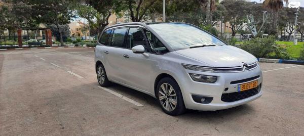 סיטרואן C4 פיקאסו Exclusive אוט' 7 מק' 1.6 (165 כ''ס) בנזין 2015 למכירה בנורדיה