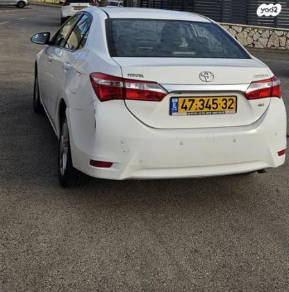 טויוטה קורולה GLI-FL אוט' 1.6 (132 כ''ס) [2013-2016] בנזין 2015 למכירה בצור הדסה