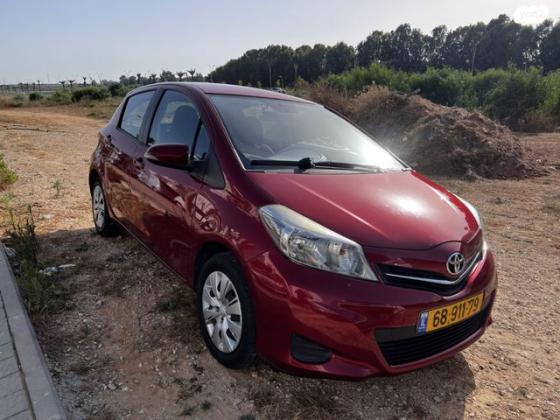 טויוטה יאריס Sol ידני 1.3 (99 כ"ס) בנזין 2012 למכירה בבאר יעקב