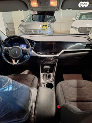 קיה נירו הייבריד PHEV LX אוט' 1.6 (141 כ''ס) היברידי חשמל / בנזין 2021 למכירה בחיפה